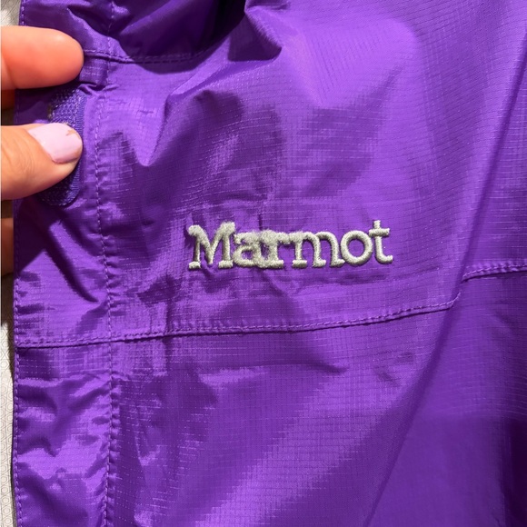 Marmot Women's Vibrant Purple Rain Jacket - Picture 3 of 6